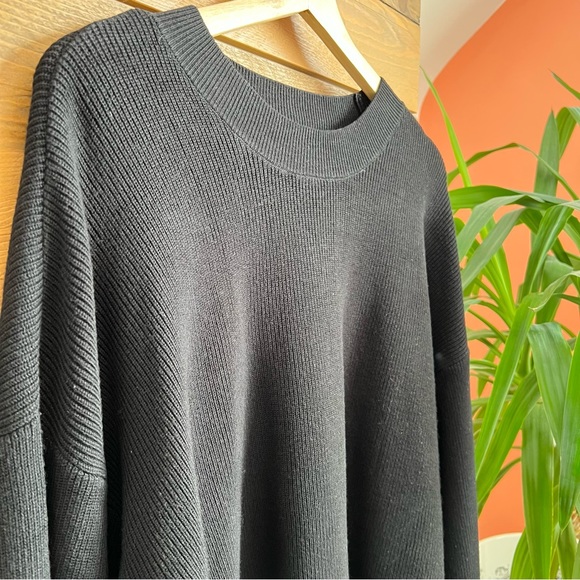 Black Dynamite Split Sleeve Knit Sweater - Picture 3 of 6